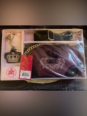 Juicy Couture Burgundy and Black Key & Card Holder Set with Gold Chain